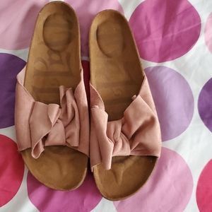 Sandals size 9 color pale rose 🔥🔥🔥